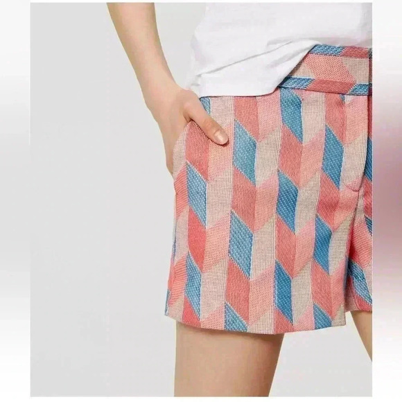Ann Taylor LOFT Chevron Riviera Shorts with 4" Inseam Size 6 Festive Pink - Picture 3 of 5